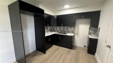 11434 NW 22nd Ave in Miami, FL - Building Photo - Building Photo