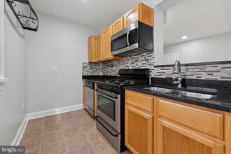 1020 S Bouvier St in Philadelphia, PA - Building Photo - Building Photo