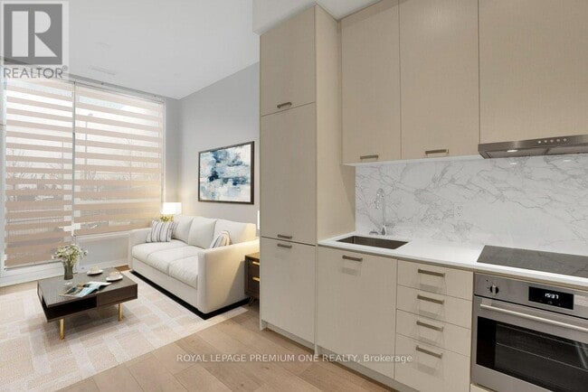 property at 10 Honeycrisp Cres