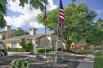 THE FALLS & OAKS in Fort Worth, TX - Building Photo - Building Photo