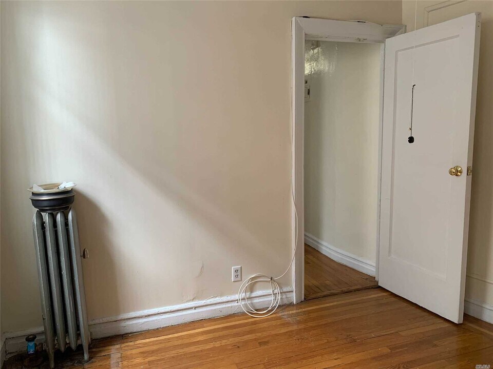 4582 Manhattan College Pkwy-Unit -1D in Bronx, NY - Building Photo