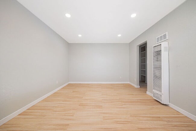 249 San Jacinto Dr in San Diego, CA - Building Photo - Building Photo