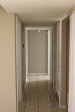 2583 Wood Valley Dr in Dallas, TX - Foto de edificio - Building Photo