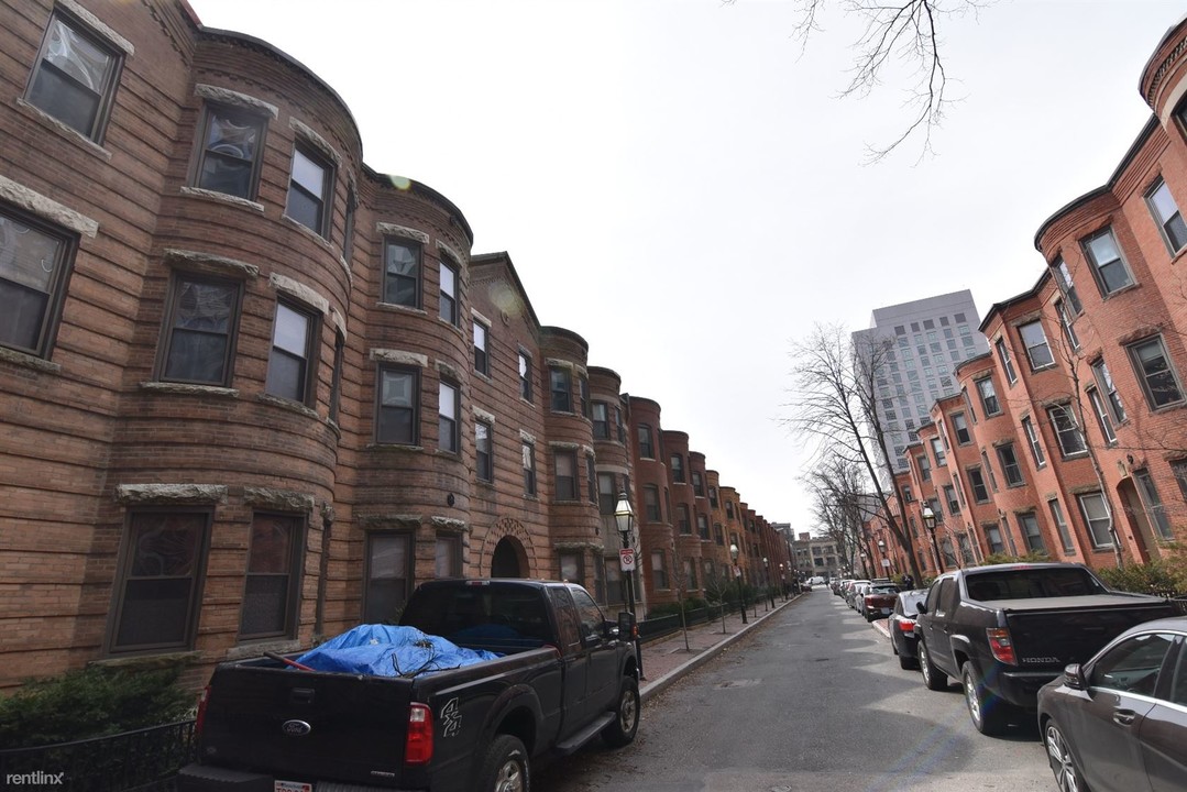 49 St Germain St in Boston, MA - Building Photo