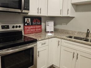 125 W Elk Trail in Carol Stream, IL - Building Photo - Building Photo