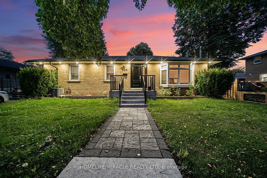 105 Silurian Rd in Toronto, ON - Building Photo