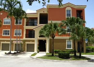4404 SW 160th Ave, Unit 823 in Miramar, FL - Foto de edificio - Building Photo