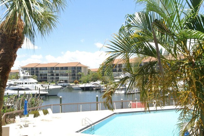 property at 1501 Marina Isle Way