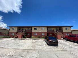1702 University Ln in Cocoa, FL - Building Photo
