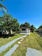 1769 NW 41st St in Miami, FL - Building Photo - Building Photo