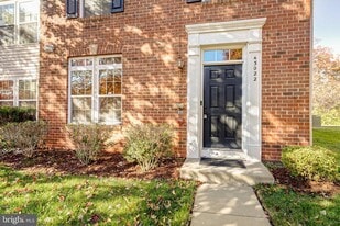 43022 Spyder Pl in Chantilly, VA - Building Photo