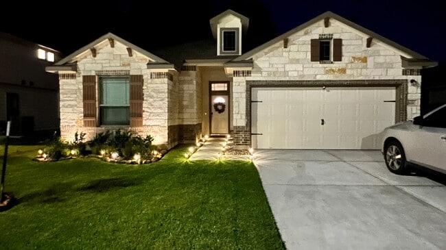 608 Danielle in Dayton, TX - Building Photo - Building Photo