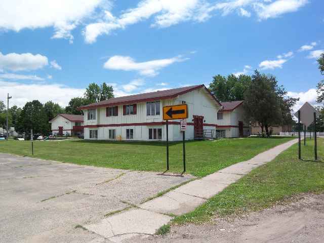 950-960 Fifth St in Michigan Center, MI - Building Photo - Building Photo