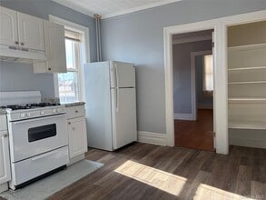 49 5th St in New Rochelle, NY - Building Photo - Building Photo