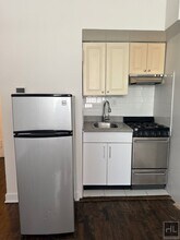 East 61 Street in New York, NY - Building Photo - Building Photo