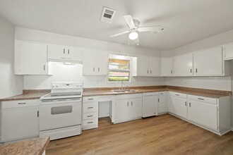 7722 El Rancho St in Houston, TX - Building Photo - Building Photo
