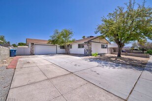 3990 E Syracuse Dr in Las Vegas, NV - Building Photo