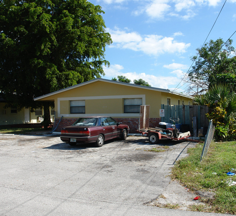 1214 NE 5th Ter in Fort Lauderdale, FL - Building Photo