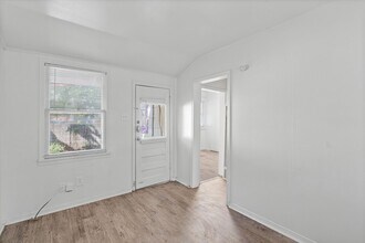 3404 Grooms St in Austin, TX - Building Photo - Building Photo