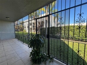 20 NW 87th Ave in Miami, FL - Building Photo - Building Photo