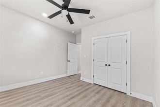 2318 Progress Dr in Brenham, TX - Building Photo - Building Photo