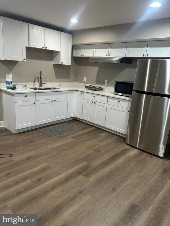 116 Madison Ridge Ln in Herndon, VA - Building Photo