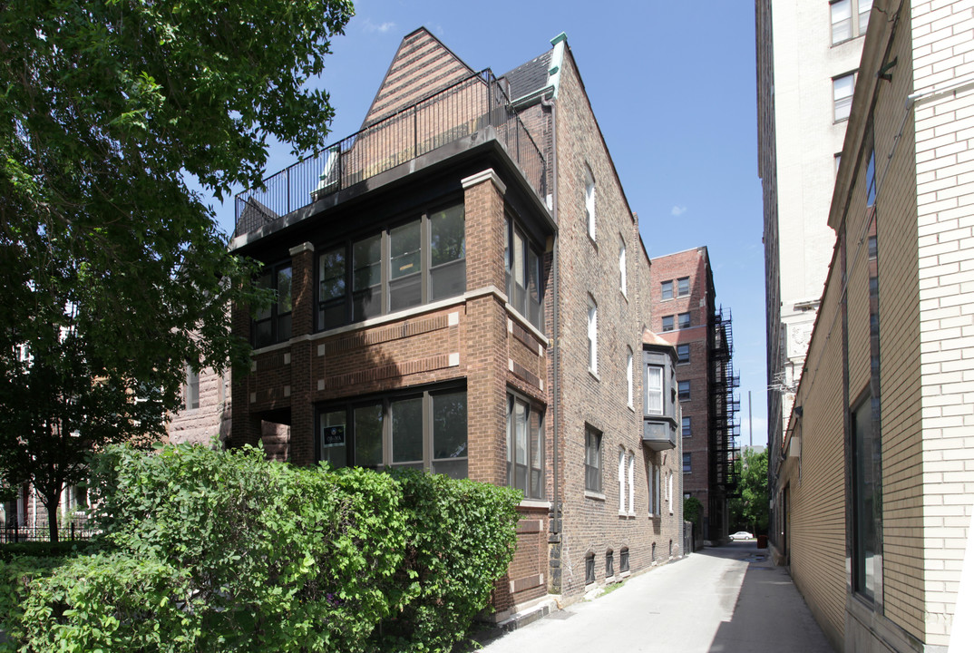 5539 S Cornell Ave in Chicago, IL - Building Photo