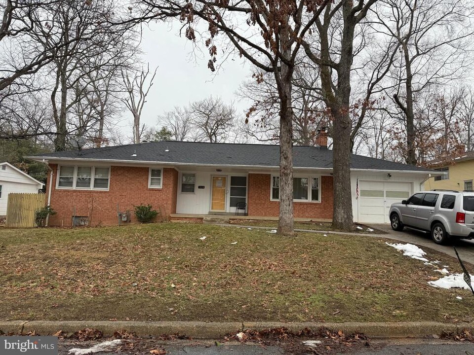 13218 Lenfant Dr in Fort Washington, MD - Building Photo