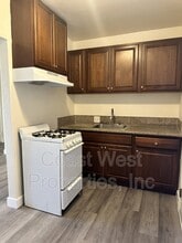 1098 E Madison Ave in El Cajon, CA - Building Photo - Building Photo