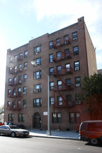 90-38 170th St in Jamaica, NY - Building Photo - Building Photo