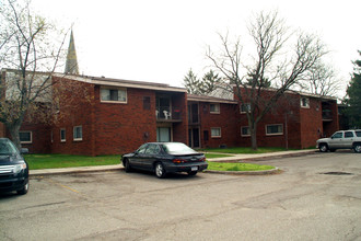 Medical Center Court Apartments in Detroit, MI - Building Photo - Building Photo