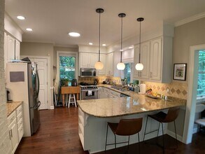 120 Breckenridge Pl in Chapel Hill, NC - Building Photo - Building Photo