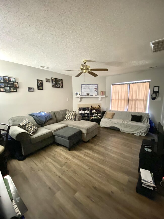 223 Mesa Ln in Jacksonville, NC - Building Photo - Building Photo