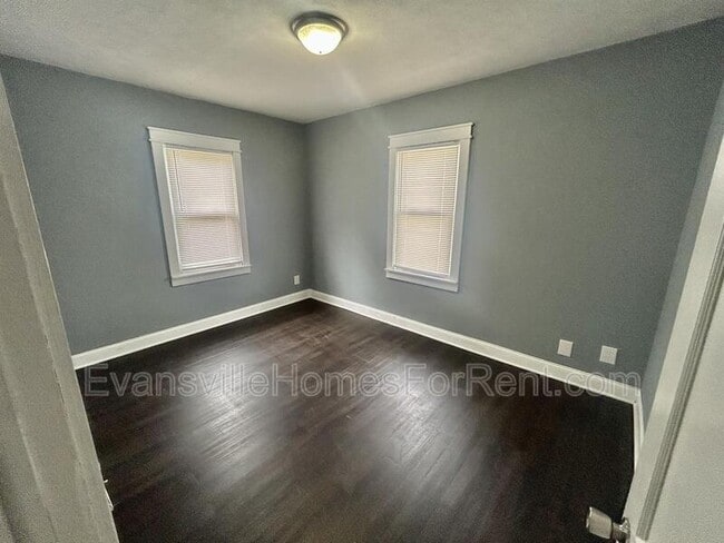 933 Stanley Ave in Evansville, IN - Building Photo - Building Photo