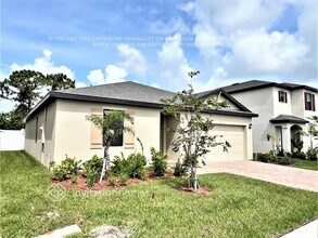 533 Seaspray Dr in Fort Pierce, FL - Building Photo - Building Photo