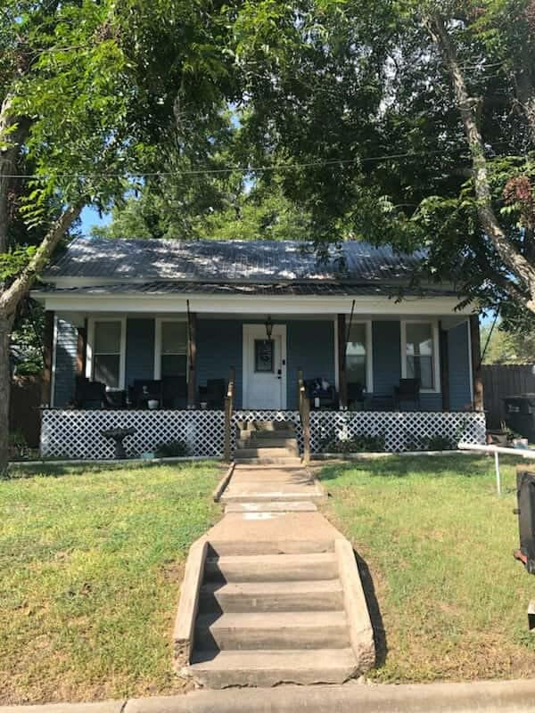 property at 722 N Ave B