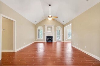 614 Greene Dr in Lebanon, TN - Building Photo - Building Photo