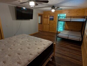 2420 Sylvan Glen Way in Pigeon Forge, TN - Building Photo - Building Photo