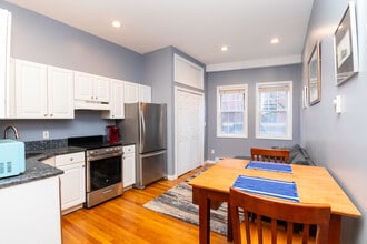 342 North St, Unit 1A in Boston, MA - Building Photo - Building Photo