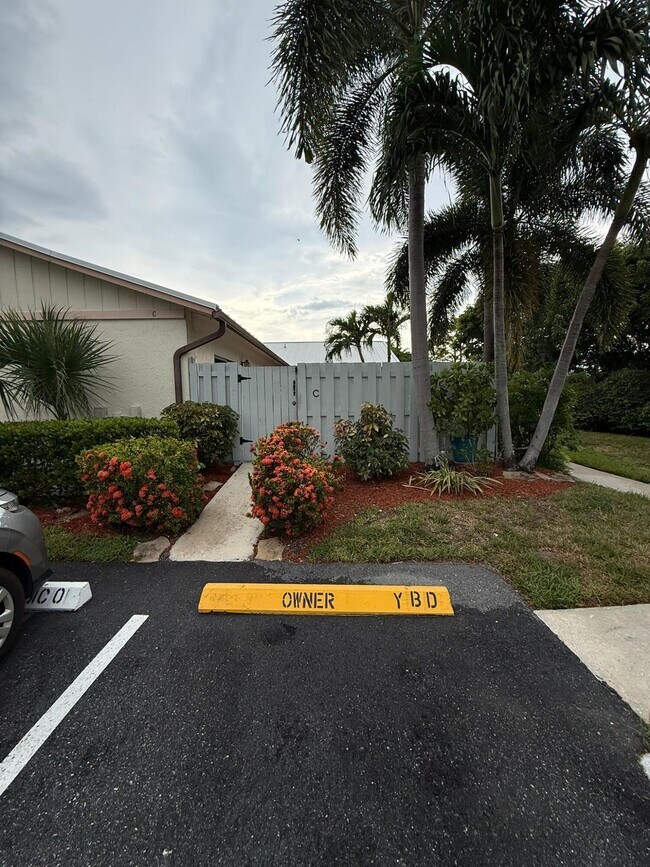 8845 Andy Ct in Boynton Beach, FL - Building Photo - Building Photo