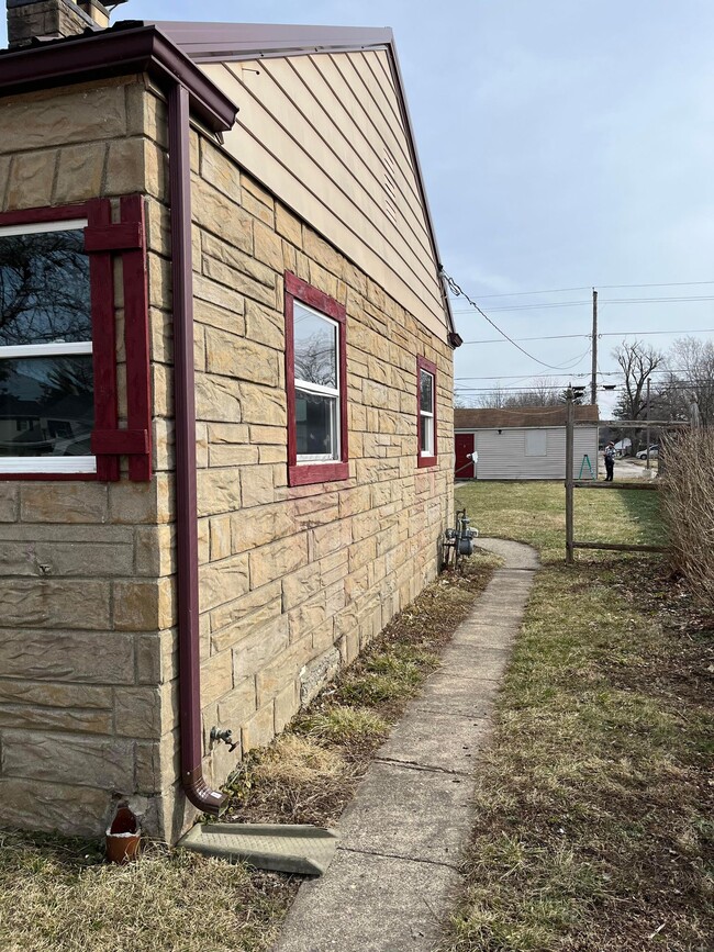 4209 Hanna St in Fort Wayne, IN - Building Photo - Building Photo