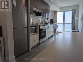 188-2188 Fairview Mall Dr in Toronto, ON - Building Photo - Building Photo