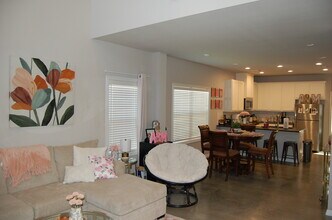 3102 Green St in Bryan, TX - Building Photo - Building Photo