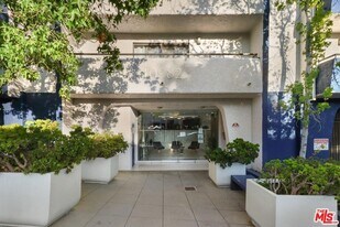 10982 Roebling Ave in Los Angeles, CA - Building Photo