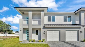 1170 Windjammer Dr in Lakeland, FL - Building Photo