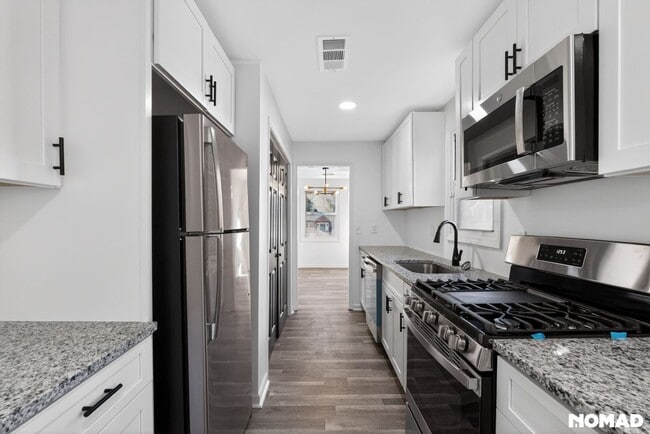 1262 Kenilworth Dr SW in Atlanta, GA - Foto de edificio - Building Photo