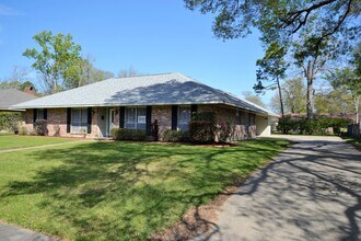 12299 Sherbrook Dr in Baton Rouge, LA - Building Photo - Building Photo