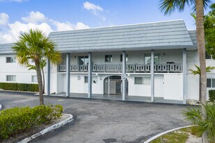 Wilton House in Wilton Manors, FL - Building Photo