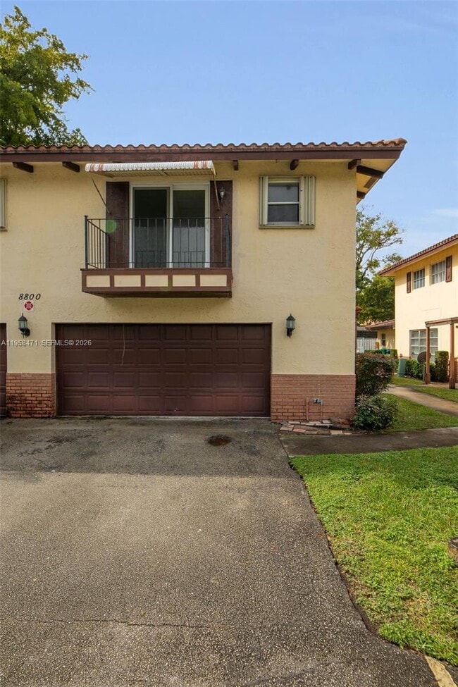 8800 NW 30th St in Coral Springs, FL - Foto de edificio - Building Photo