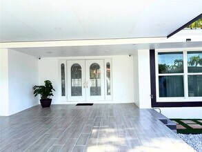 751 Hollywood Blvd in Hollywood, FL - Building Photo - Building Photo